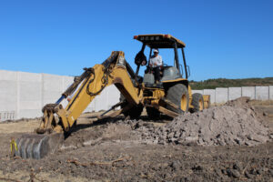 Preparacion de terreno en proyecto Solar Watt